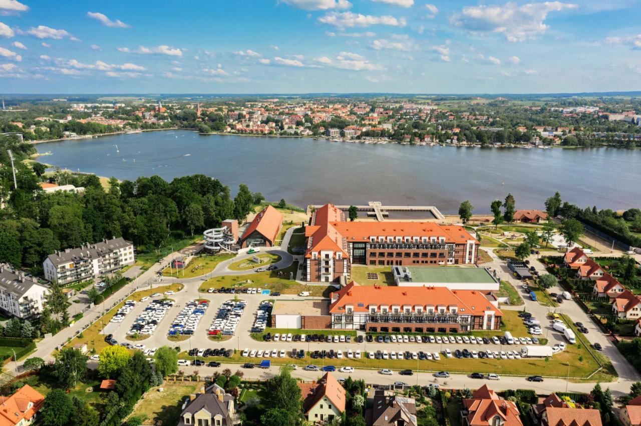 Radisson Blu Resort & Conference Center, Ostroda Mazury Eksteriør billede Aerial view of the town