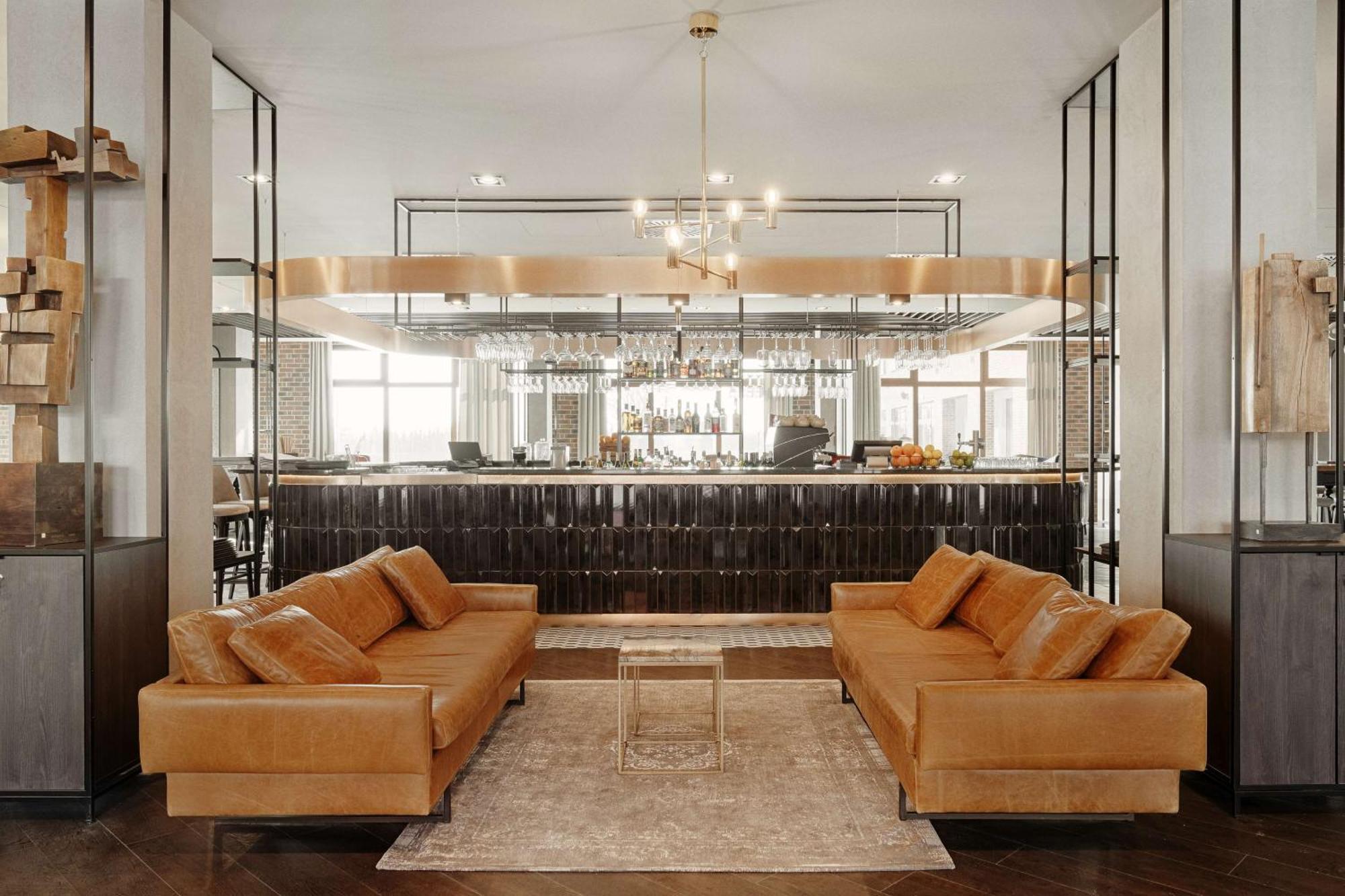 Radisson Blu Resort & Conference Center, Ostroda Mazury Eksteriør billede The bar at the 100 East 53rd Street location