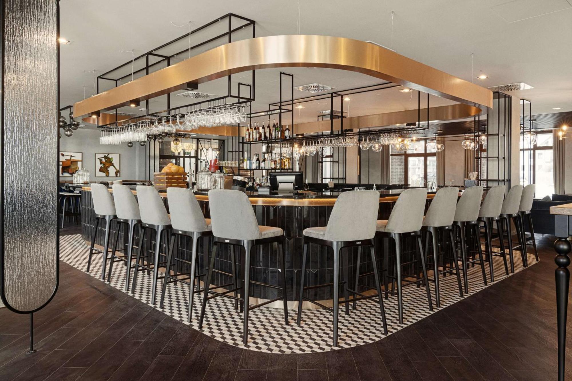 Radisson Blu Resort & Conference Center, Ostroda Mazury Eksteriør billede The bar at the restaurant
