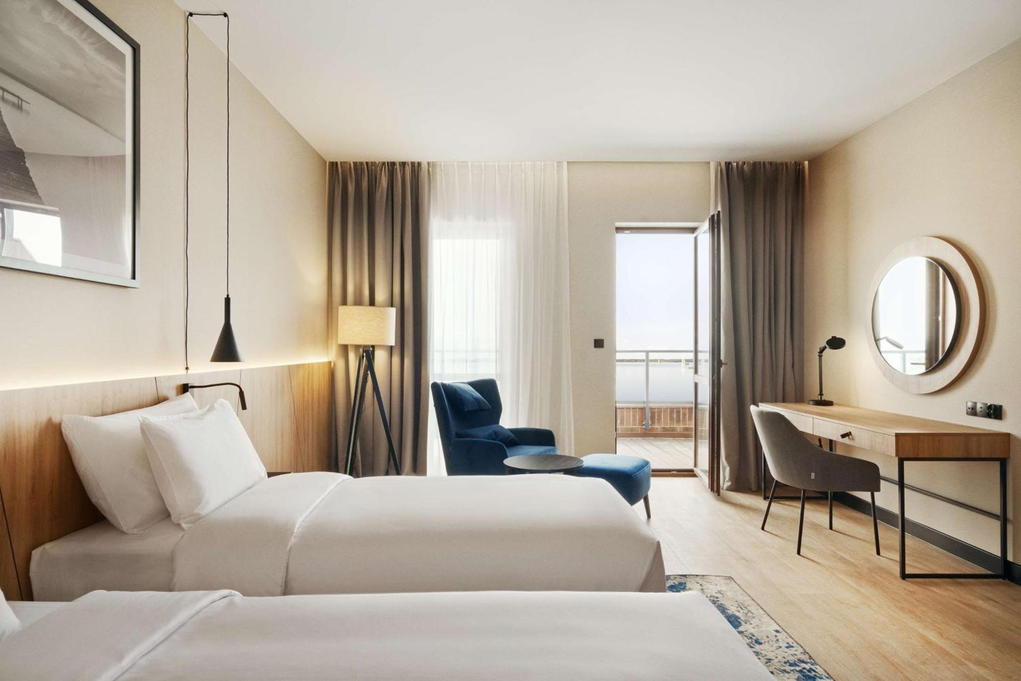 Radisson Blu Resort & Conference Center, Ostroda Mazury Eksteriør billede A guest room at the hotel